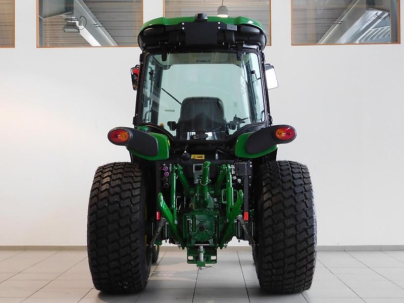 John Deere 4052R