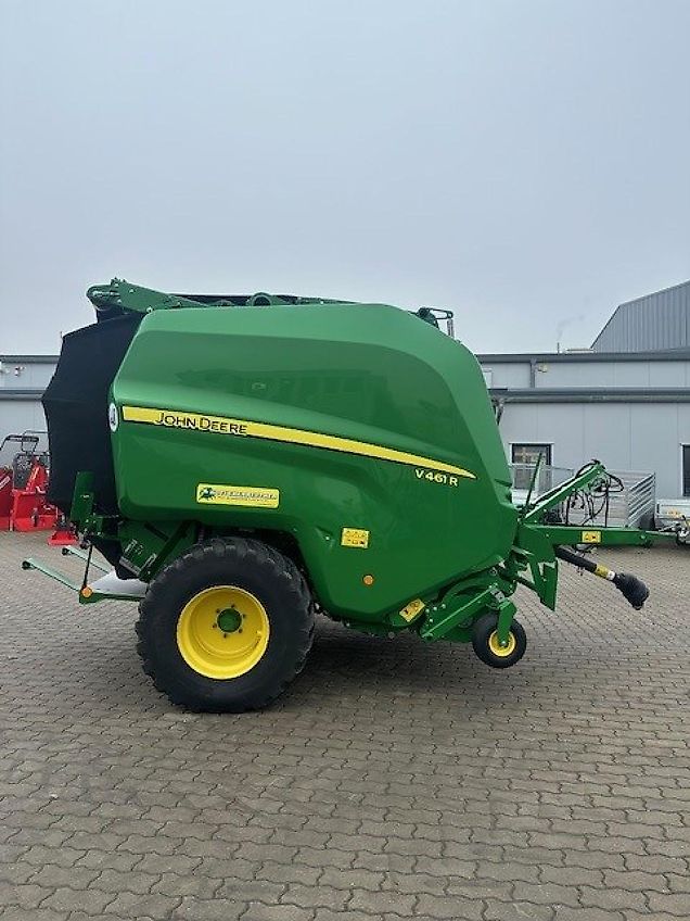 John Deere V461R