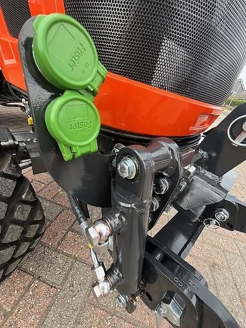 TAFE 6028H + FKH + FZW + Kreiselegge + Frontmähwerk