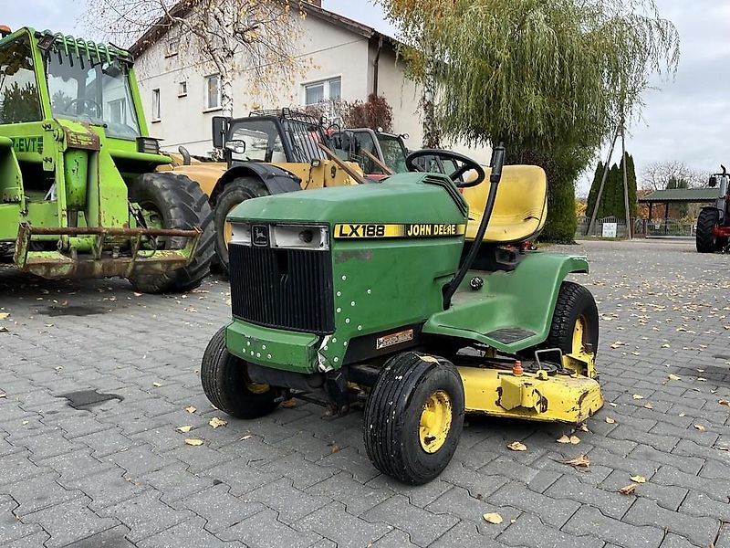 John Deere LX188