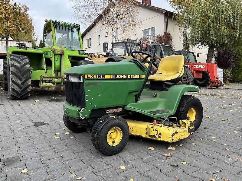 John Deere LX188