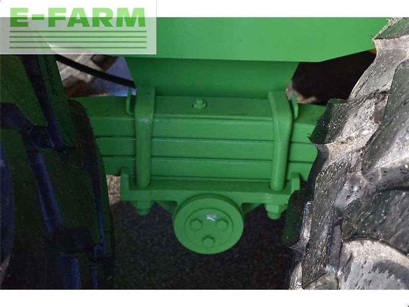 Joskin trans-cap 6500/22 bc150 aluminiumsoverbygningen kan tilkøbes.