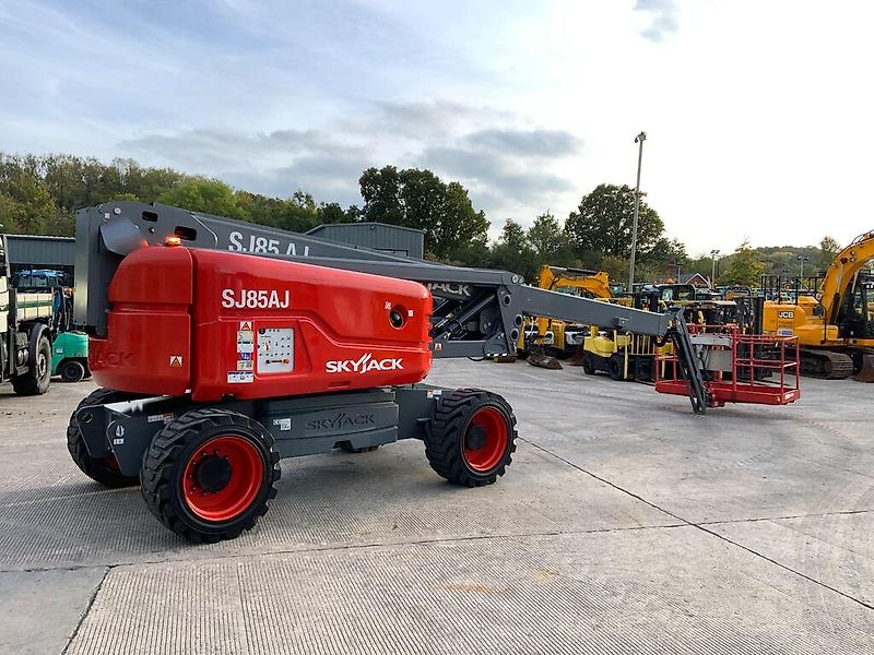 Skyjack SJ85AJ Telescopic Boom Lift (ST24683)