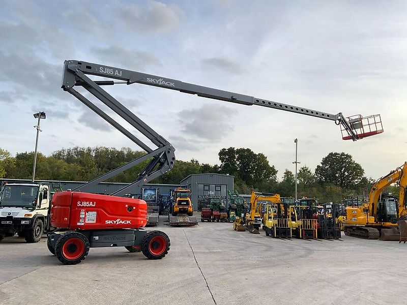 Skyjack SJ85AJ Telescopic Boom Lift (ST24683)