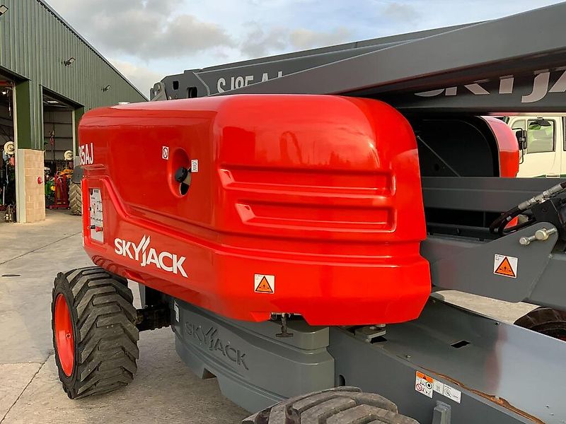 Skyjack SJ85AJ Telescopic Boom Lift (ST24683)