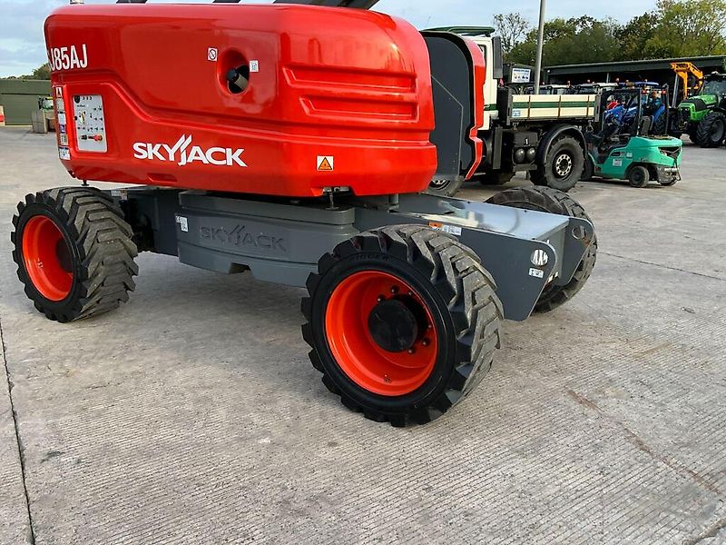 Skyjack SJ85AJ Telescopic Boom Lift (ST24683)