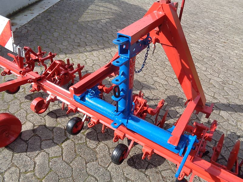 Rau Sechs reihige Fronthacke mit Akkord Dreieck von Weiste mit Hackschutzscheiben kein Schmotzer Einböck Köckerling Hatzenbichler Universalhackgerät