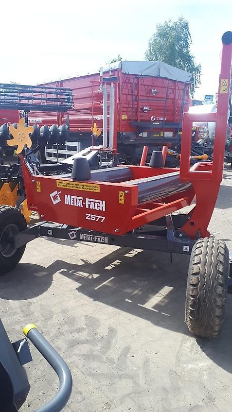 Metal-fach TOP-AGRO Lagerverkauf! Ballenwickler selbstladende Z577 letzte STK!