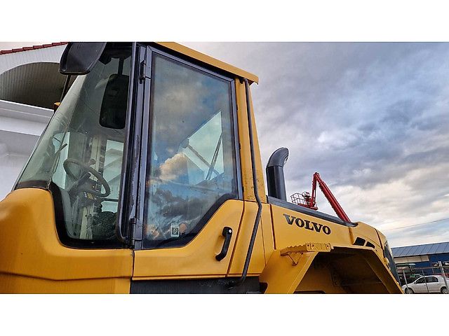 Volvo L90F
