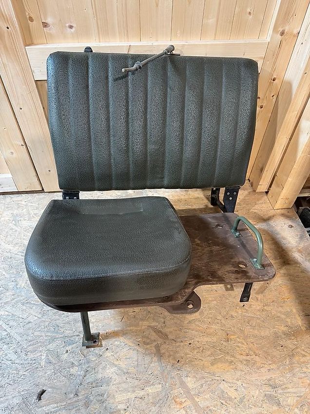 Unimog Beifahrersitzbank Gestell U1000-U2400 Sitzbank