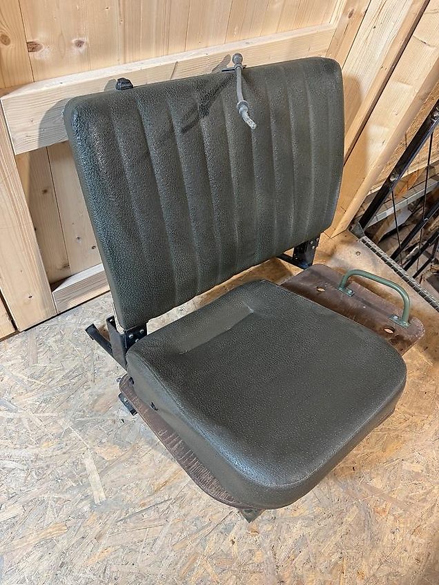 Unimog Beifahrersitzbank Gestell U1000-U2400 Sitzbank