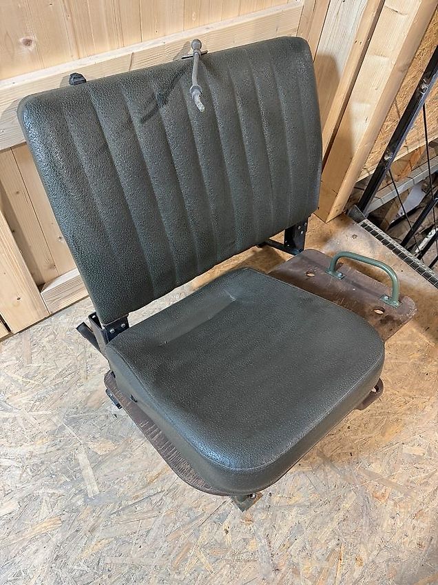 Unimog Beifahrersitzbank Gestell U1000-U2400 Sitzbank