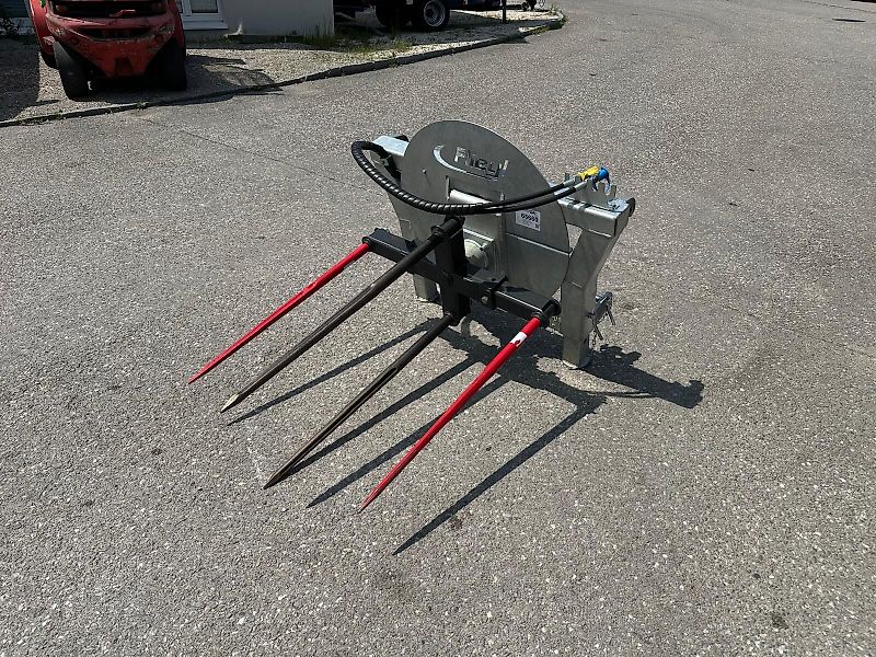 Fliegl Rundballenabwickler / Ballenabroller