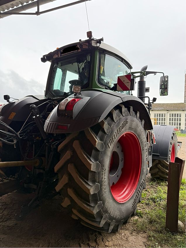 Fendt 828 Vario S4 ProfiPlus
