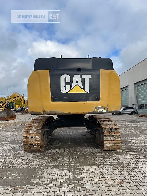 Caterpillar 352FL
