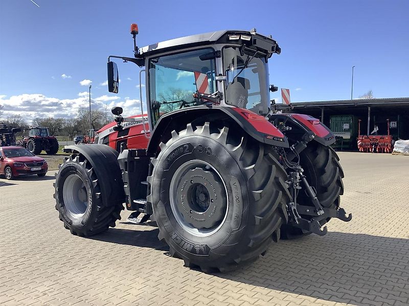 Massey Ferguson 8S.305 Dyna-VT Exclusive
