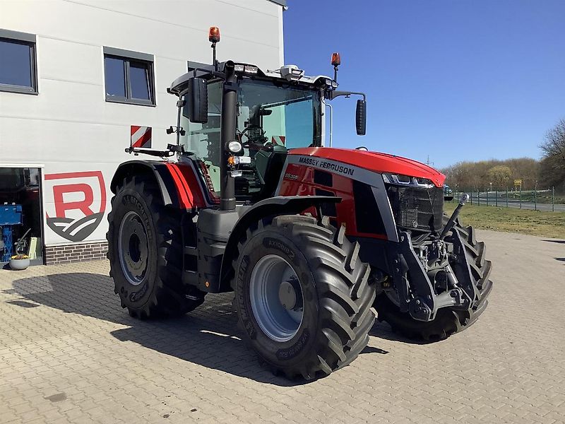 Massey Ferguson 8S.305 Dyna-VT Exclusive