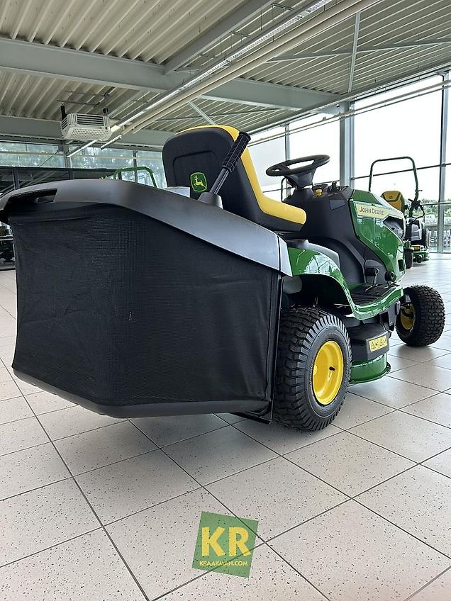 John Deere X147R #692965