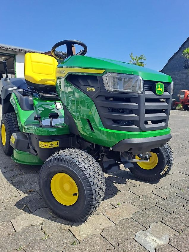 John Deere X147R