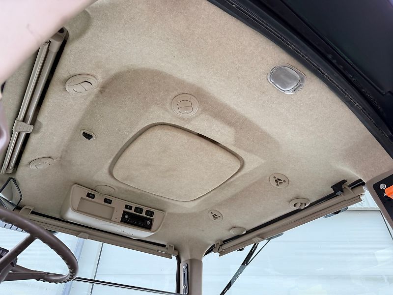 John Deere 8320 R E23