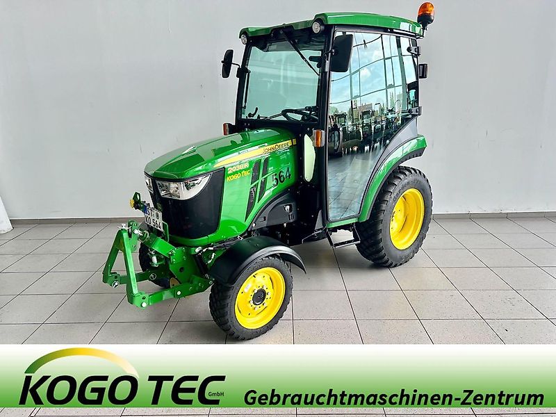 John Deere 2038R