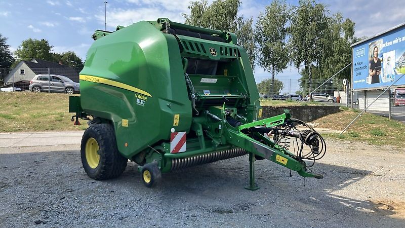 John Deere V461R