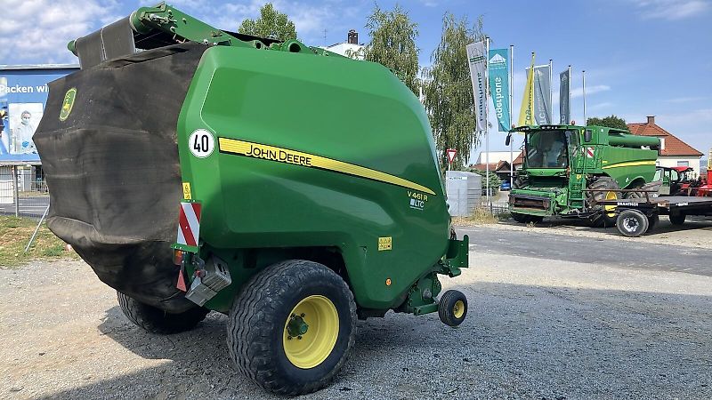 John Deere V461R