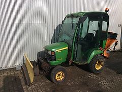 John Deere X 748