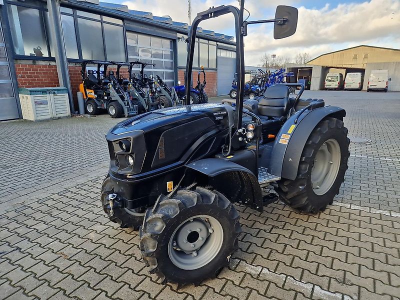 Deutz-Fahr 3060 Agrokid in der Black Edition