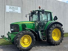 John Deere 6820