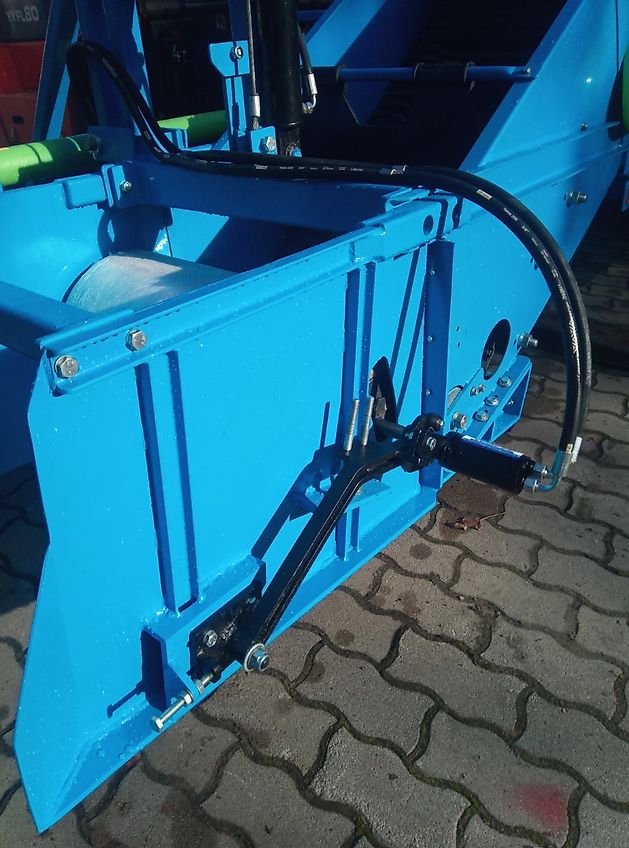 KRUKOWIAK; ( Schwadaufnehmer ) PYRUS II - Z ( Zwiebelsammler- Schwadaufnehmer)