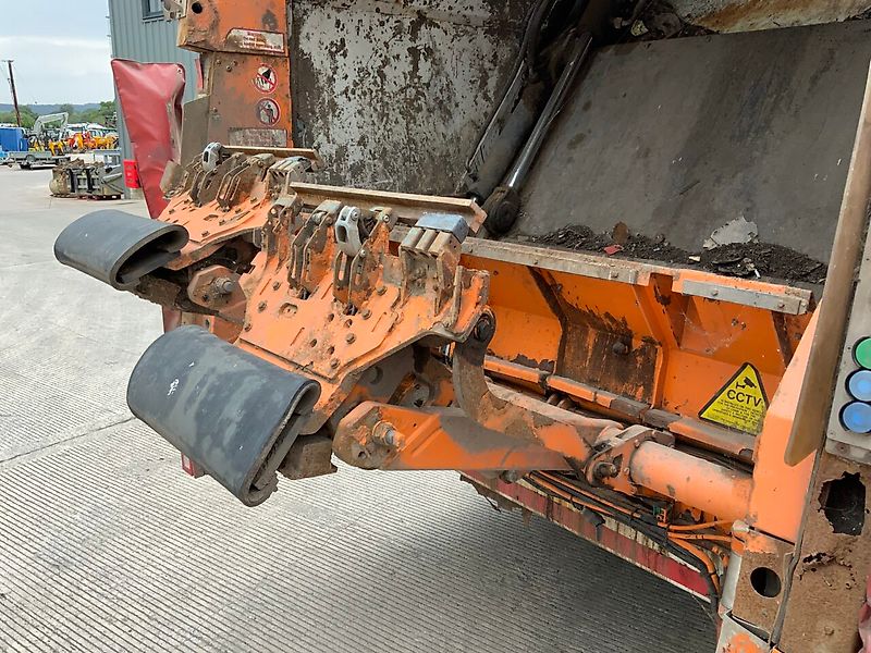 Mercedes-Benz Mercedes Econic 2630 Refuse Truck (ST22875)