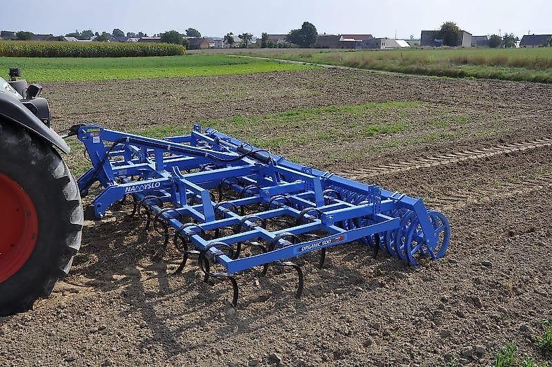 Namyslo Saatbeetbereitung / Seedbed cultivator / Combiné de préparation / Argegat para cultivo poco profundo / Argegat do płytkiej uprawy Organic 5 m