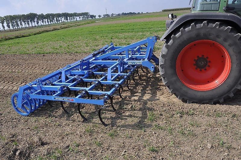 Namyslo Saatbeetbereitung / Seedbed cultivator / Combiné de préparation / Argegat para cultivo poco profundo / Argegat do płytkiej uprawy Organic 5 m