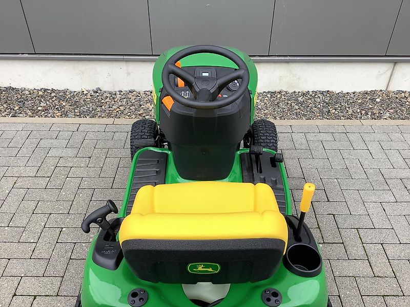 John Deere X117R
