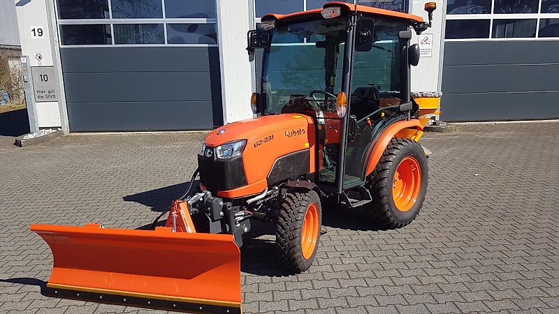 Kubota B2-231 H CAB