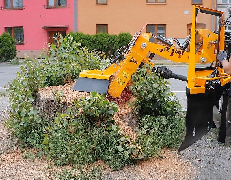 Laski Stubbenfräse Stockfräse Baumstumpffräse Wurzelstockfräse