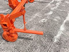 Howard Klappahmen 6 m hydraulische Klappung mit Stützrädern zur Spurführung 100 mm Vierkant 2 Fach Klappung Zur Optimierung von Anbaumethoden