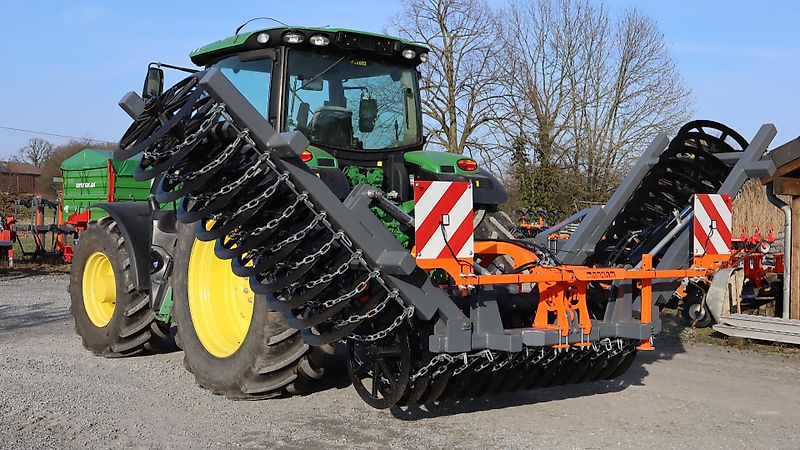 AgroXX AgroXX FRONTPACKER--6.0 m Hydro mit Lenkbock - 700mm Ringe--