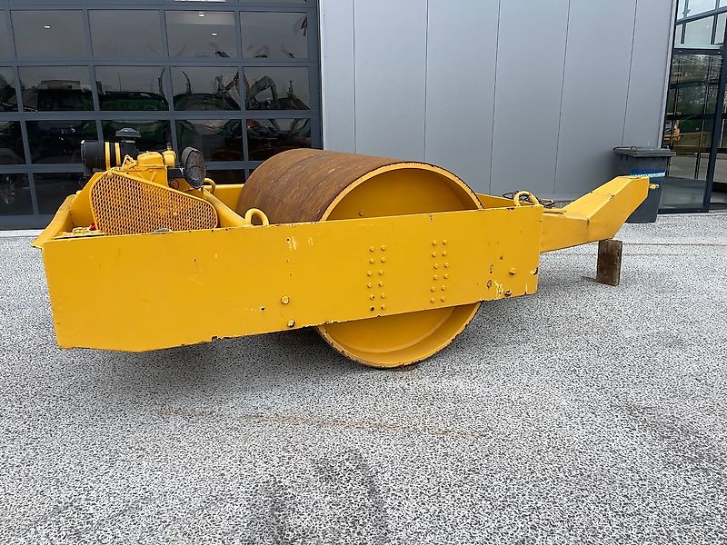 Dynapac CH47 Getrokken wals