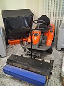 Husqvarna R320X AWD Rider