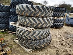TYRES 380/85 R38