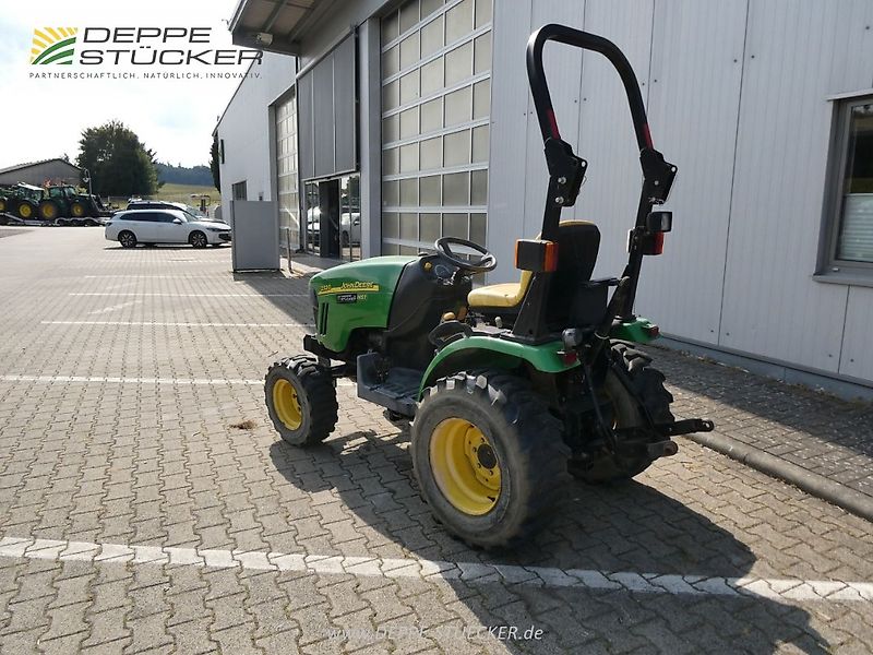 John Deere 2320