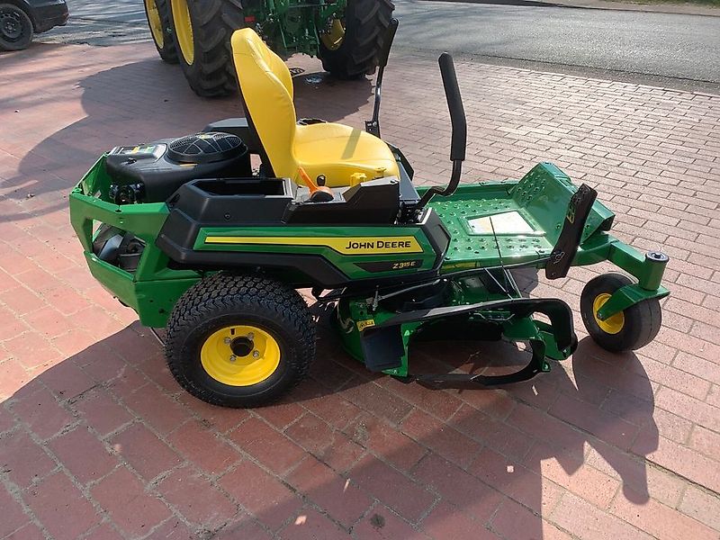 John Deere Rasenmäher Zero Turn Z315E sofort verfügbar