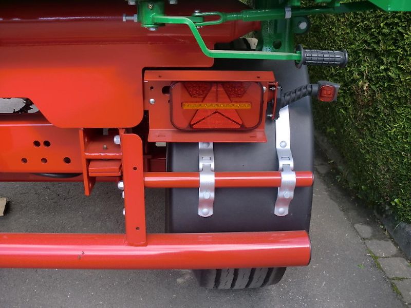 Kröger HKD 302 / 18 to. z. GG. Dreiseitenölkipper NEU