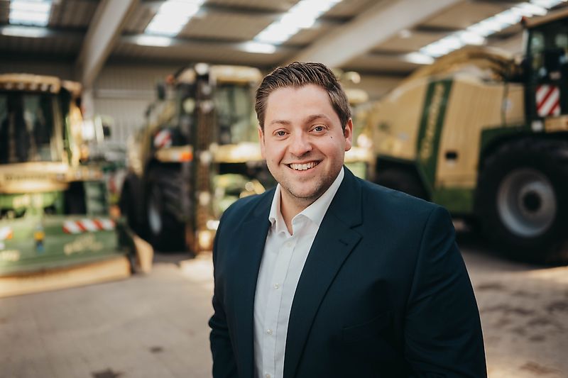 联系人 先生 Henrik Wöste