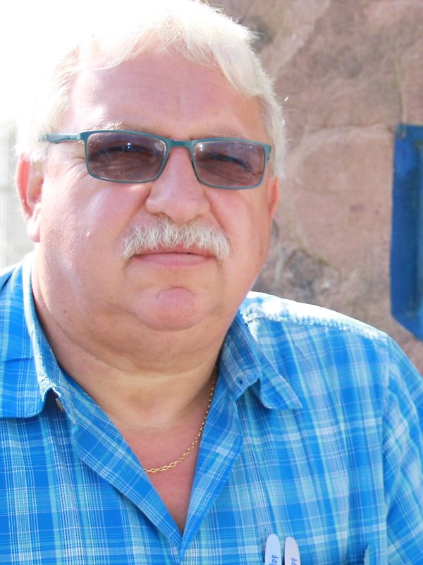 联系人 先生 Meinrad Kopf