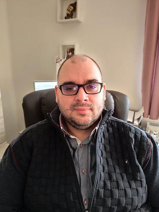 联系人 Szabó Sándor