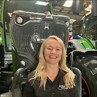 联系人 女士 Emmely Birkballe