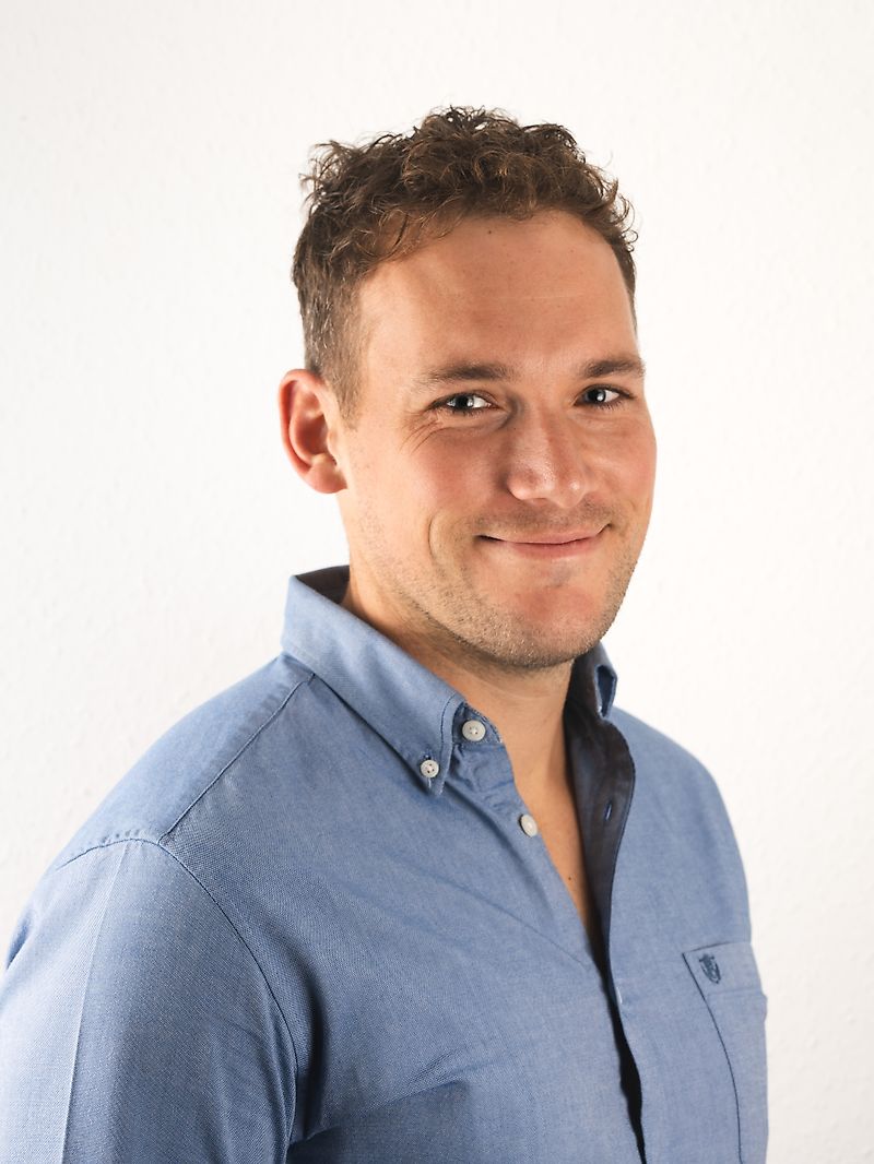 联系人 先生 Jakob Mann